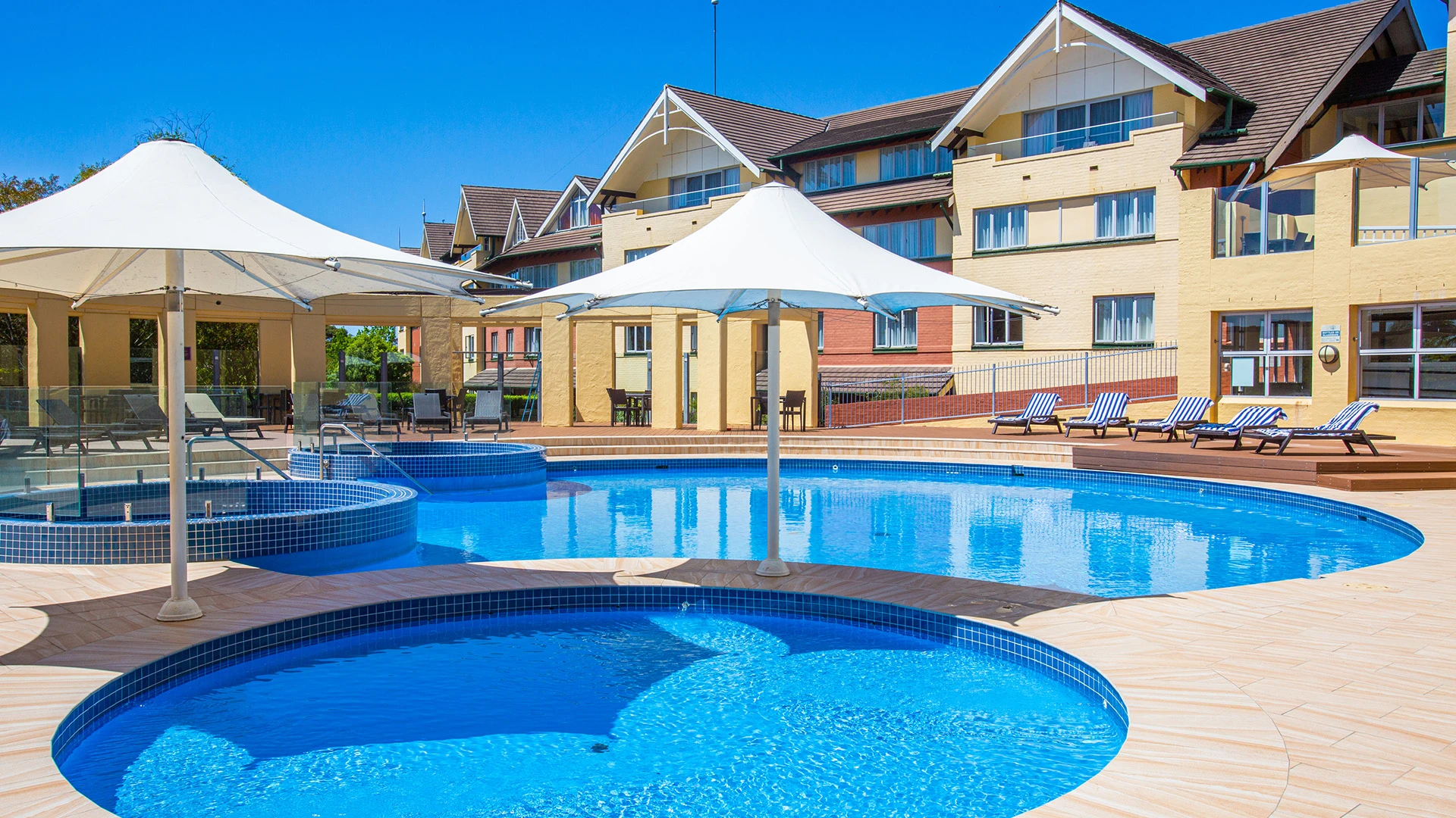 Blackheath + Springwood Golf Club Stay and Play: 1 Night at Fairmont Resort Blue Mountains for Two - Image 2